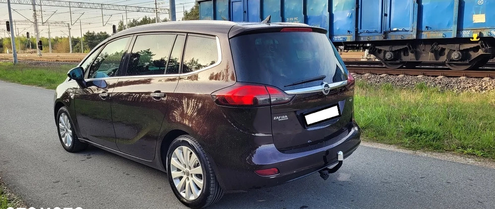 Opel Zafira cena 28900 przebieg: 260000, rok produkcji 2013 z Dęblin małe 352